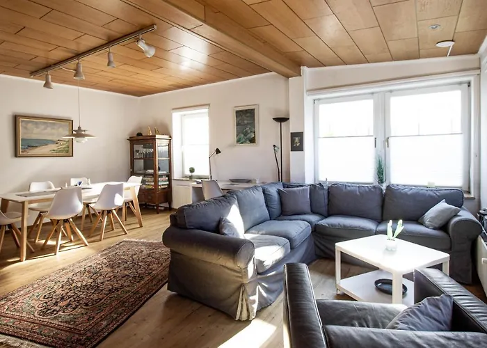 Luett Hus Erna